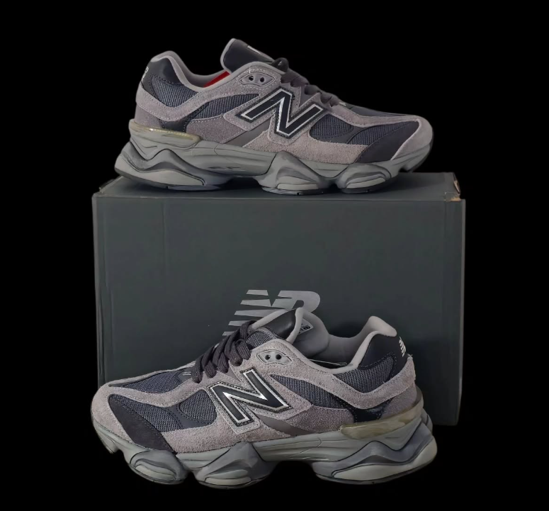 Sneaker Seeker Suede