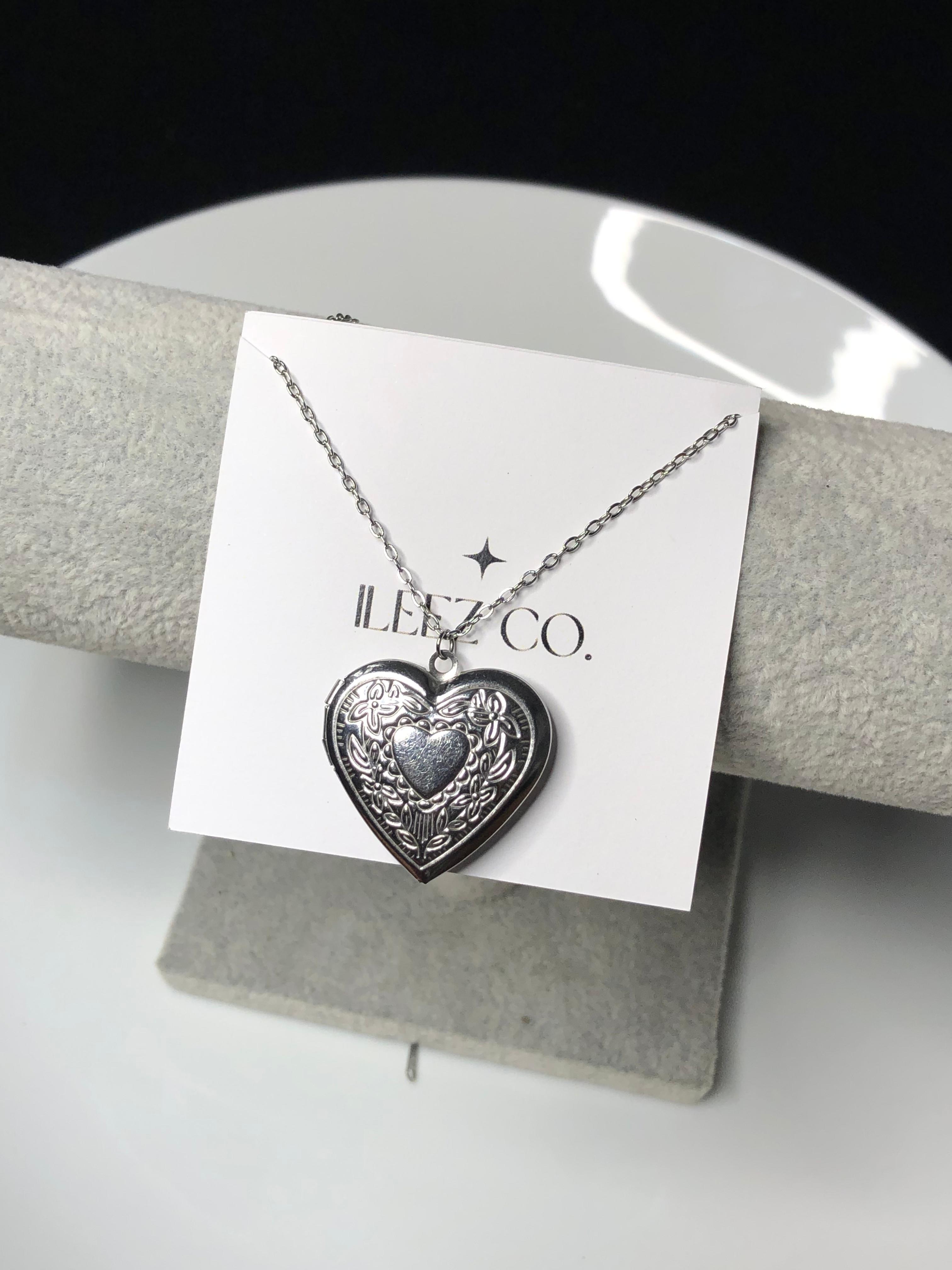 Stainless steel heart locket necklace 